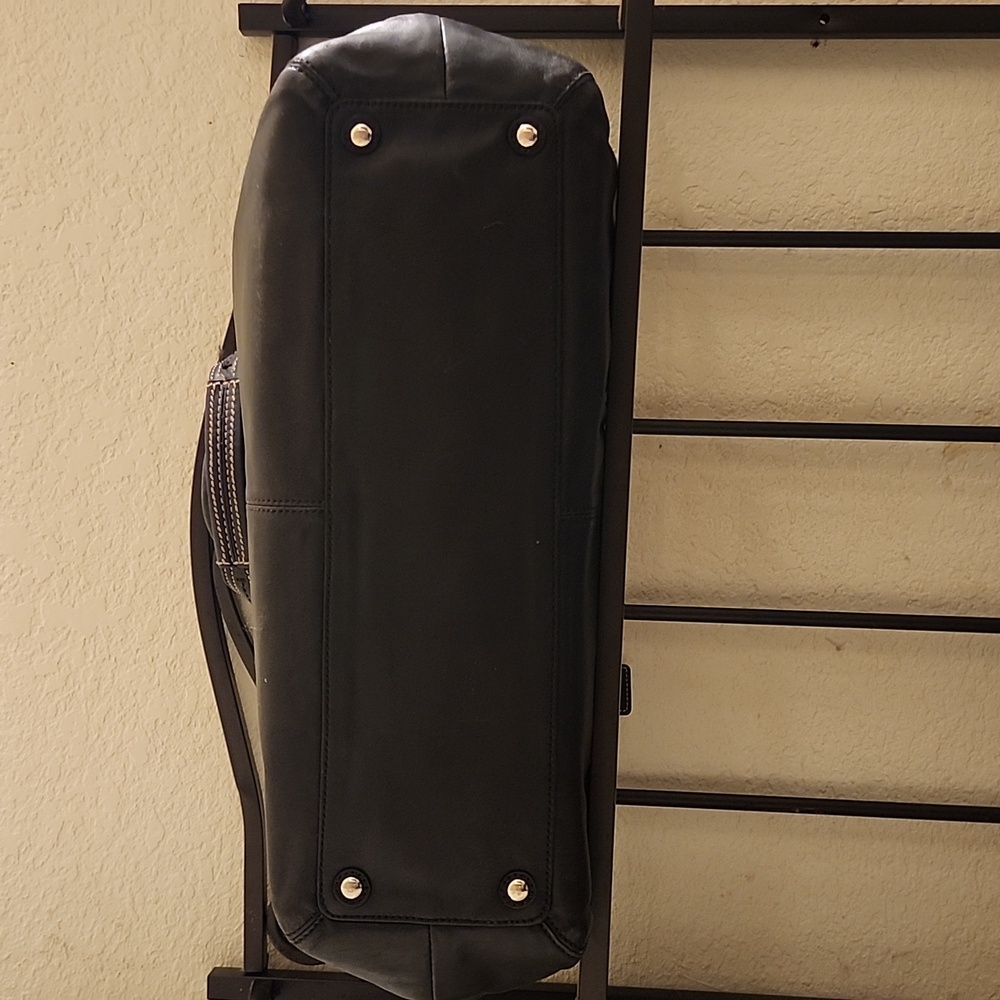 LG COACH PURSE - Picture 4 of 6